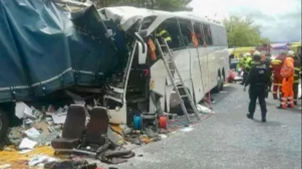 Hat krhzban kezelik a szlovkiai busztragdia magyar srltjeit